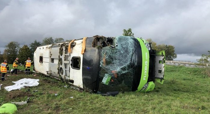 Τροχαίο με λεωφορείο στη Γαλλία: 33 τραυματίες - Media