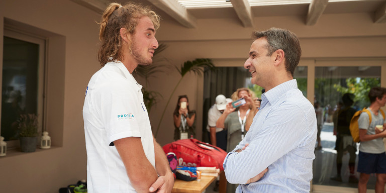 Στο γήπεδο για να δει Τσιτσιπά ο Μητσοτάκης - Ανάρτηση στα social (Photo) - Media