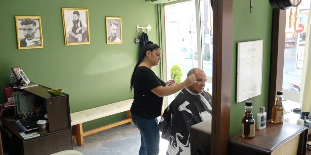 H μοναδική μπαρμπέρισσα στην Κρήτη (Photos/Video)  - Media