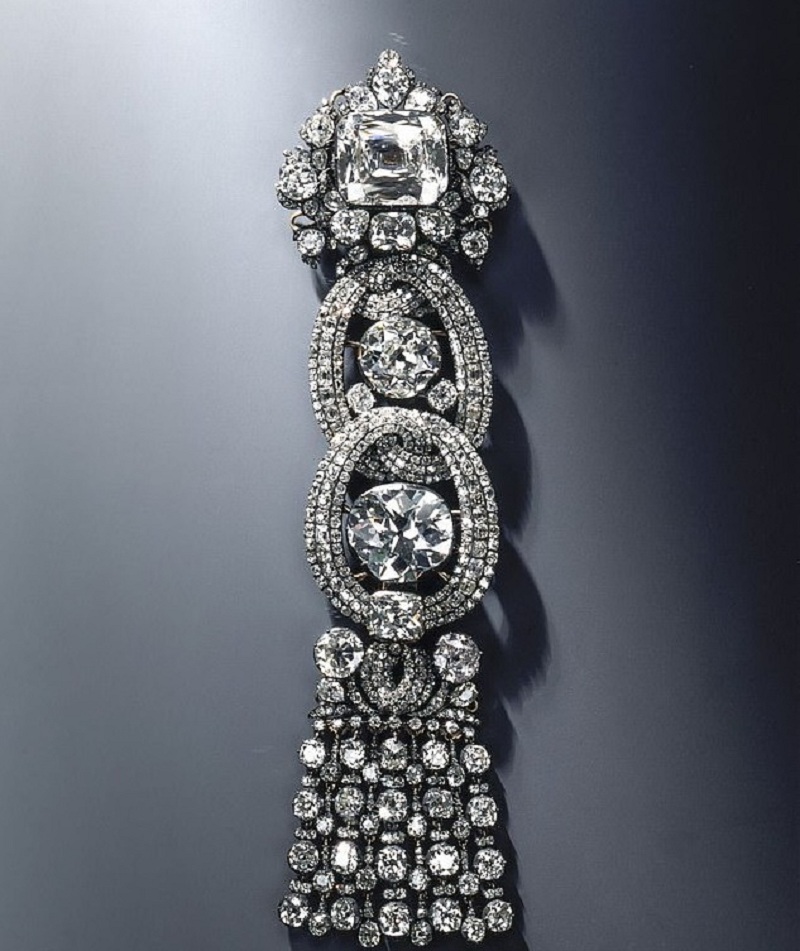 «Τζακ ποτ» στο Μουσείο Δρέσδης: Αυτά είναι τα μυθικά κοσμήματα που βούτηξαν οι ληστές (Photos) - Media