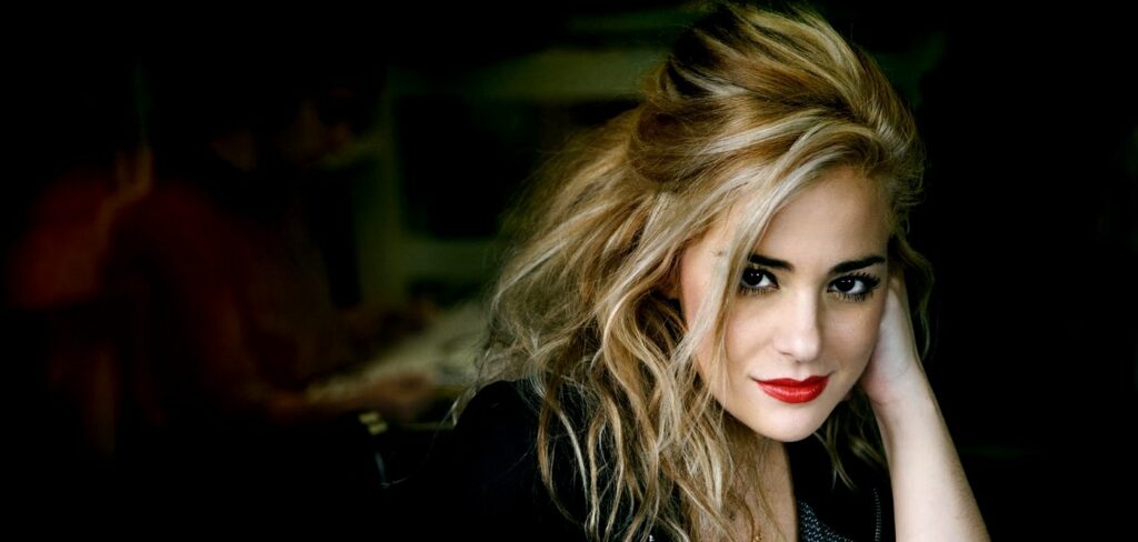 Νατάσσα Μποφίλιου για το Πολυτεχνείο: «Δεν θα σταματήσουμε ποτέ να φωνάζουμε ψωμί, παιδεία, ελευθερία» - Media