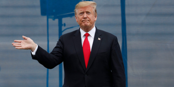 Τα «γύρισε» ο Τραμπ μετά την κατακραυγή - «Δεν ενθαρρύνω τον κόσμο να πιεί απολυμαντικό» - Media