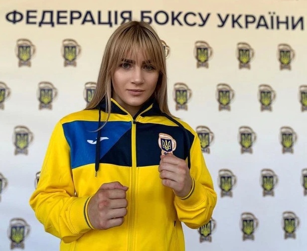 Τρένο σκότωσε 18χρονη Ουκρανή πρωταθλήτρια του μποξ -  Το μοιραίο λάθος της με τα ακουστικά του κινητού της (Photos) - Media