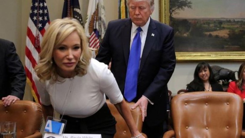 Ο Τραμπ προσέλαβε την προσωπική του πάστορα: «Αν του έλεγα όχι, θα ήταν σαν να λέω όχι στο Θεό» (video) - Media