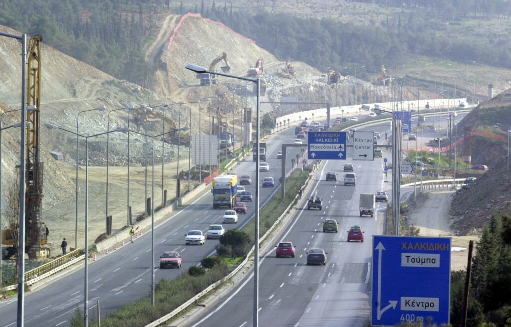 Οδηγοί, προσοχή: Αυτόφωρο για όσους οδηγούν επικίνδυνα στην Περιφερειακή Θεσσαλονίκης - Media