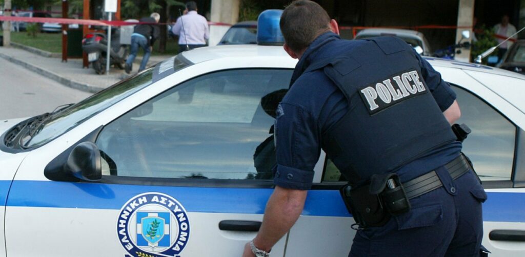 Βόλος: Συνελήφθη ο οδηγός του αυτοκινήτου που παρέσυρε και εγκατέλειψε γυναίκα- Είχε και συνοδηγό - Media