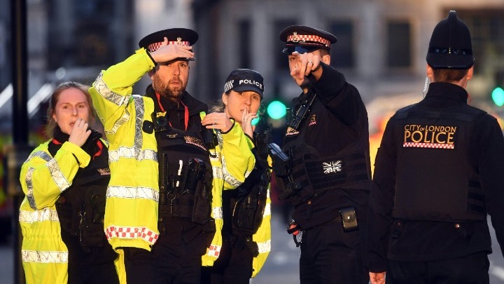 Επίθεση με μαχαίρι στο Λονδίνο: Νεκροί δύο πολίτες και ο δράστης (Photos | Videos) - Media