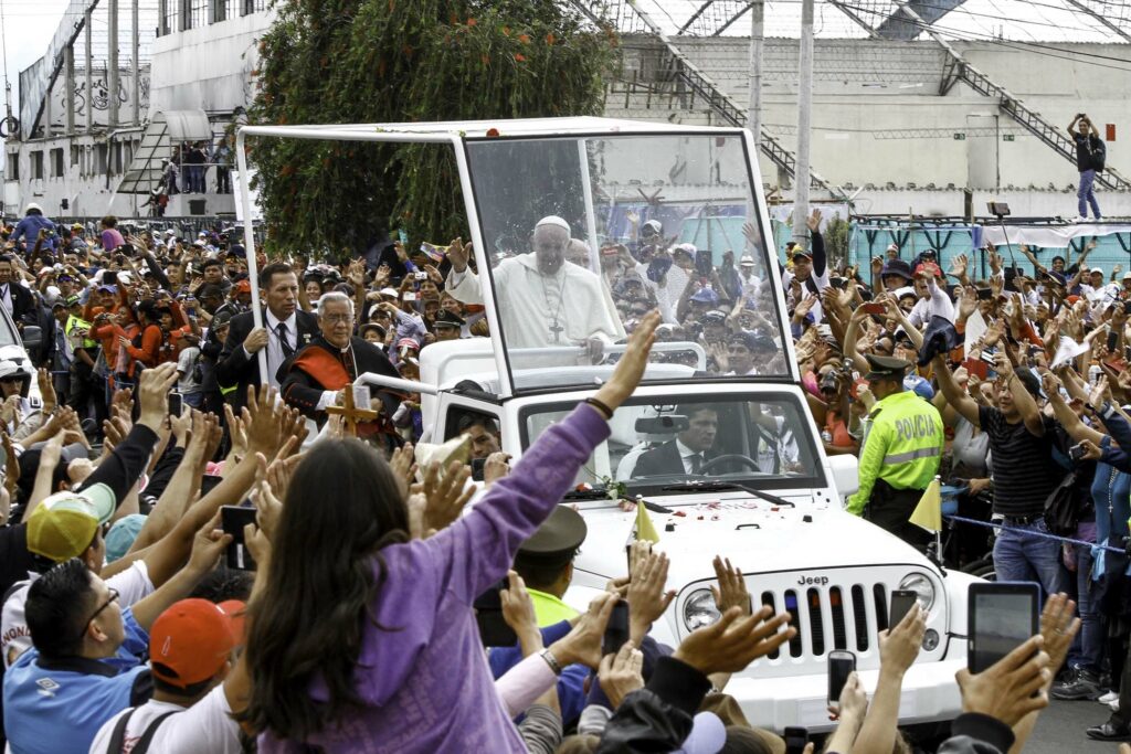 Νέο αυτοκίνητο για τον Πάπα Φραγκίσκο (Photos) - Media