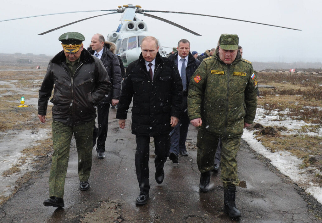 Έκπληξη από Πούτιν: «Ψαλιδίζει» τις αμυντικές δαπάνες της Ρωσίας - Media