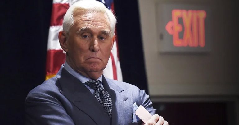 Ο Τραμπ μείωσε την ποινή του πρώην συνεργάτη του Ρότζερ Στόουν -Είχε καταδικαστεί για ψευδορκία στο Κογκρέσο - Media