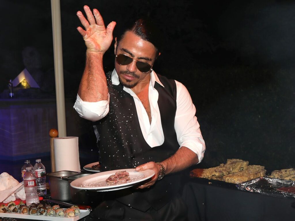 Πελάτης του Salt Bae αρνήθηκε να πληρώσει υπέρογκο λογαριασμό για... επιχρυσωμένες μπριζόλες (Photo) - Media