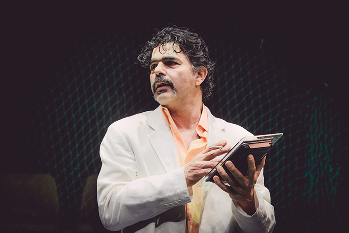 FOOTBALL:  Tο παιχνίδι της ανθρωπότητας - Media