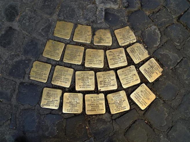 Ιταλία: Οι δεξιοί αρνούνται να δημιουργηθεί μνημείο για τα θύματα του ναζισμού  - Media