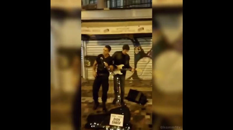 Αποκαλύψεις για τον «αστυνομικό τραγουδιστή» που έγινε viral (Photos|Videos) - Media