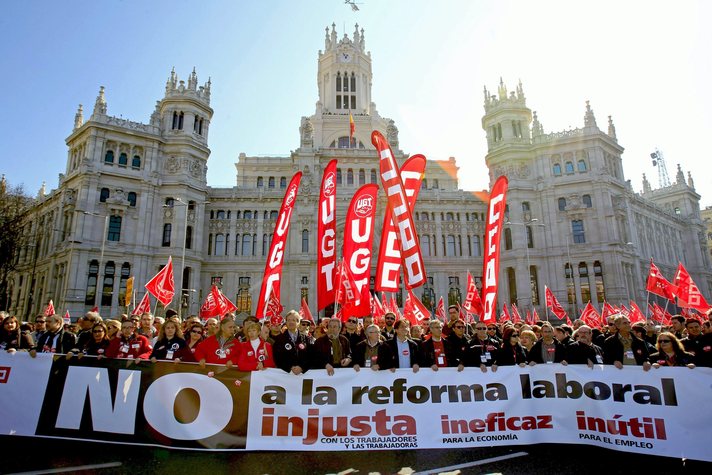 Παραλύει η Ισπανία από τις απεργιακές κινητοποιήσεις - Αντιδρούν στην απόφαση που επιτρέπει απολύσεις λόγω αναρρωτικής άδειας  - Media