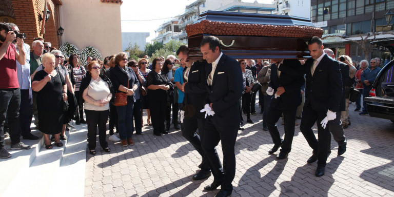 Γιάννης Σπανός: Το τελευταίο «αντίο» στον μεγάλο μουσικοσυνθέτη (Photos) - Media