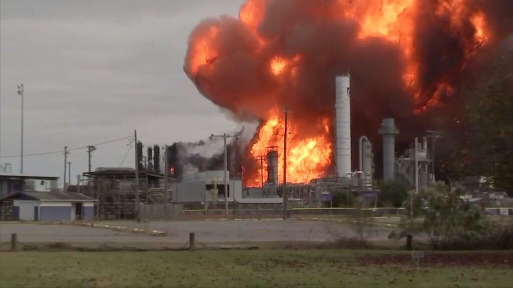 Τέξας: Η στιγμή της νέας έκρηξης σε πετροχημικό εργοστάσιο - Εκτός εστιών 60.000 κάτοικοι (Videos) - Media