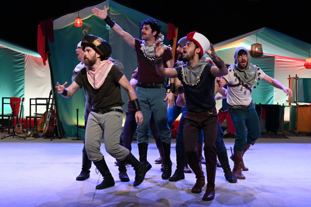 Το «Φτερωτό Άλογο» περιμένει τα παιδιά στο Μέγαρο… - Media