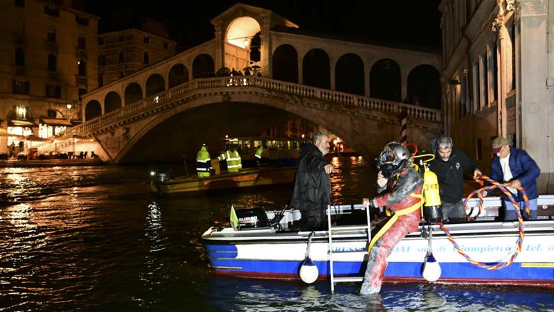 Βενετία: «Στέγνωσαν» τα κανάλια λίγες μόλις βδομάδες μετά τις πλημμύρες (Video/Photos) - Media