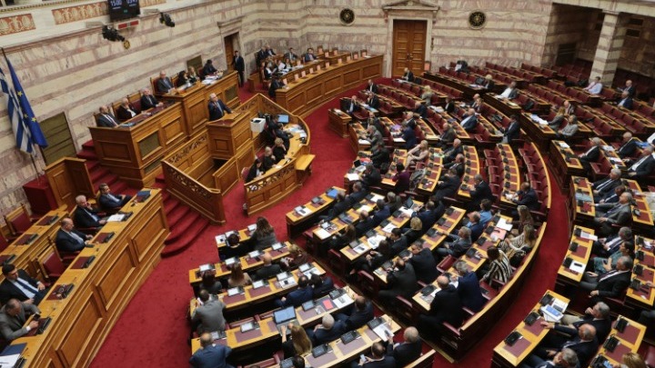 Συνταγματική αναθεώρηση: Σχέσεις κράτους-εκκλησίας, ελάχιστο εγγυημένο εισόδημα και εργασιακά στη σημερινή συζήτηση  - Media