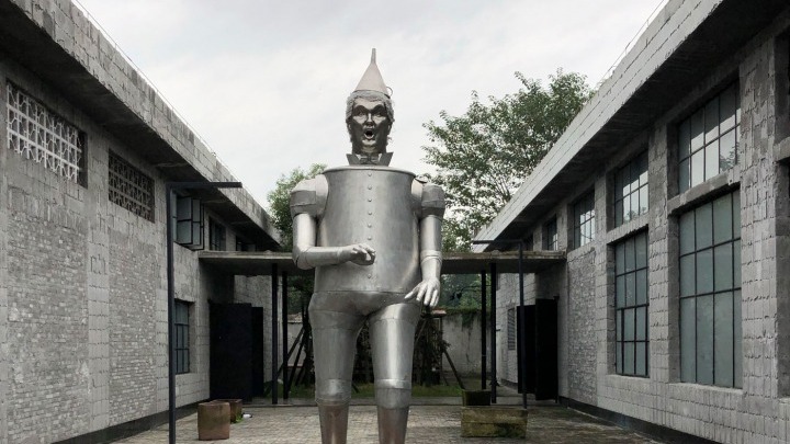 Coco Fusco: «Ο Τραμπ είναι ο Τενεκεδένιος Άνθρωπος του 21ου αιώνα»  - Media