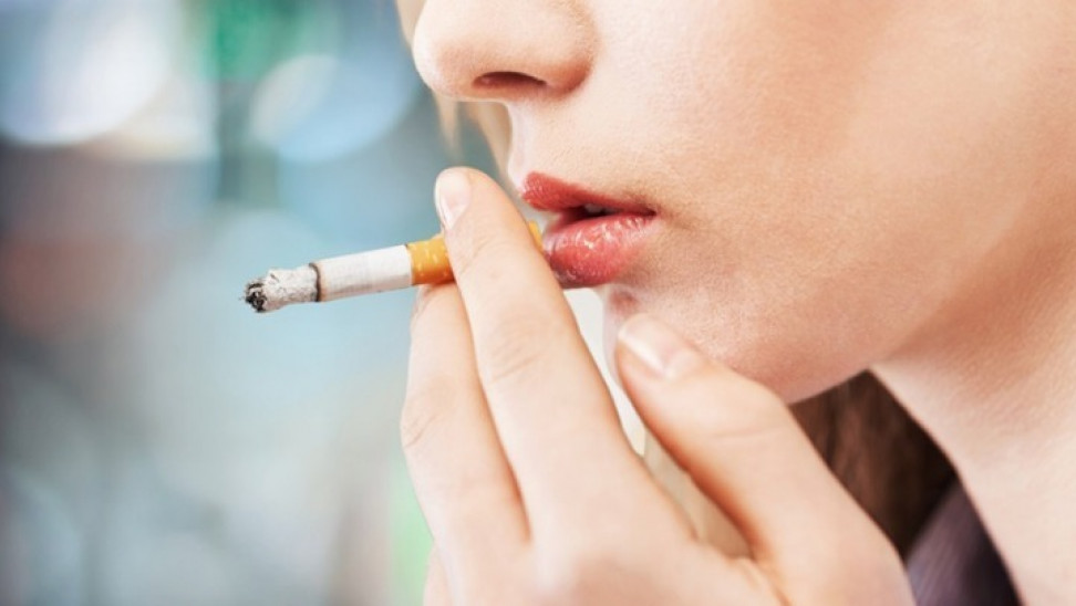 Τι ισχύει για τον αντικαπνιστικό νόμο - Τα πρόστιμα για τον καπνιστή και τον καταστηματάρχη  - Media