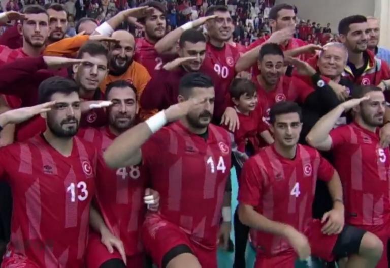 Παρελθόν για την ΑΕΚ ο Τούρκος τερματοφύλακας που χαιρέτησε στρατιωτικά - Media