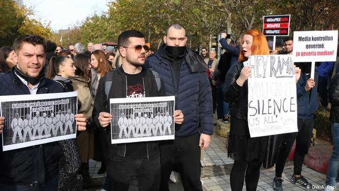 Αλβανία: Aπόπειρα φίμωσης ο νόμος για τα ΜΜΕ; - Media