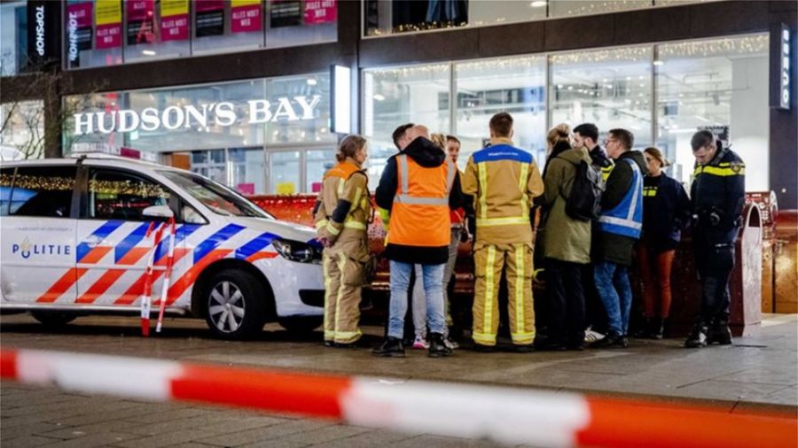 Χάγη: Δεν υπάρχουν στοιχεία που να μαρτυρούν τρομοκρατικό κίνητρο στην επίθεση με μαχαίρι - Media