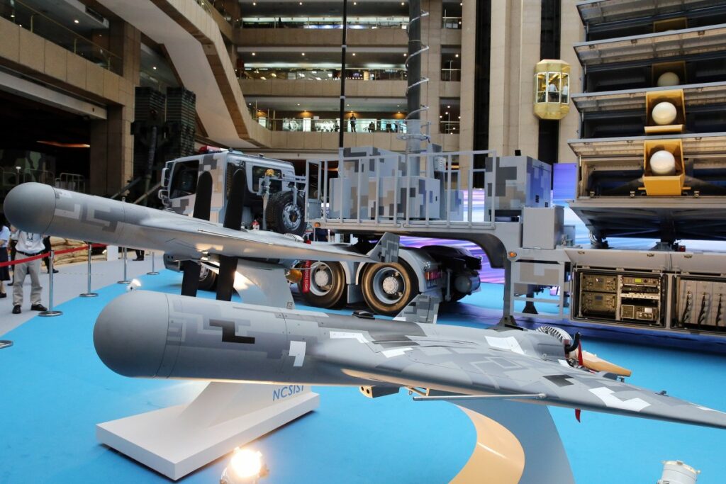 Ο «τζίρος» της βιομηχανίας όπλων έφτασε στα 420 δισ. δολ. - Ποιοι είναι οι μεγαλύτεροι κατασκευαστές - Media