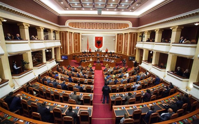 Αλβανία: Εγκρίθηκε πακέτο νομοθετικών μέτρων για την καταπολέμηση της συκοφαντικής δυσφήμισης  - Media