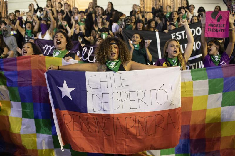 Χιλή: Η πλειοψηφία των πολιτών ζητά κατάργηση του Συντάγματος  - Media