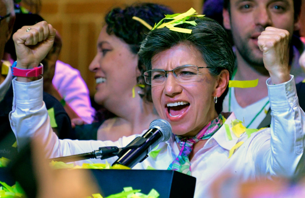 Κολομβία: Η πρώτη γυναίκα δήμαρχος της Μπογκοτά παντρεύτηκε την σύντροφo της - Media