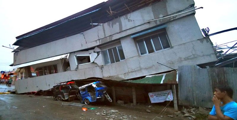Σεισμός στις Φιλιππίνες: Σωστικά συνεργεία αναζητούν αγνοούμενους στα συντρίμμια εμπορικού κέντρου (Photos/Video) - Media