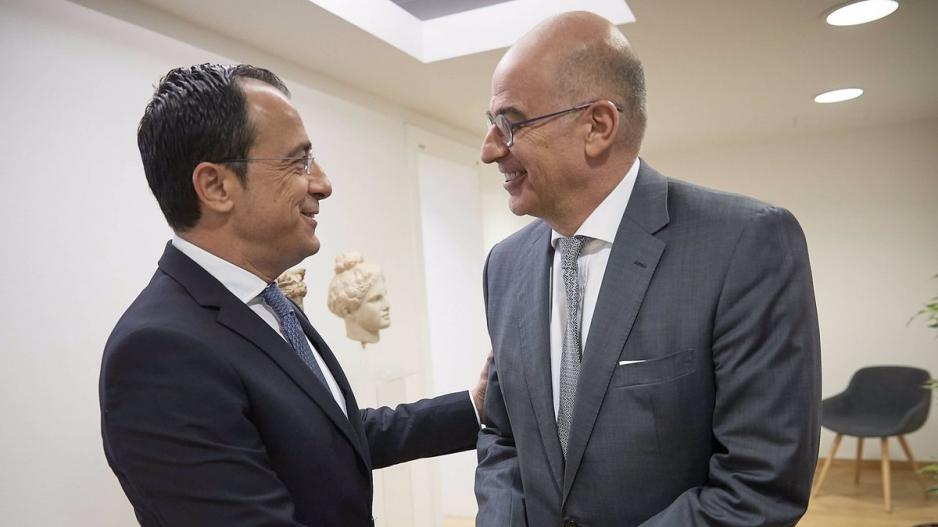 Επικοινωνία Δένδια - Χριστοδουλίδη για τη συνάντηση Μητσοτάκη - Ερντογάν - Media