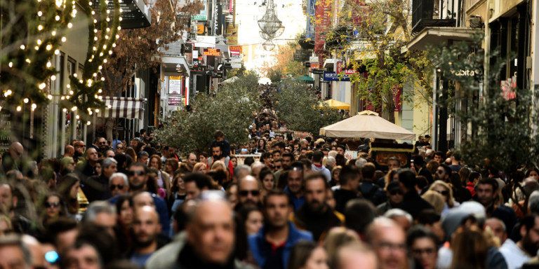 Εορταστικό ωράριο: Πώς θα λειτουργήσουν τα καταστήματα την εβδομάδα των Χριστουγέννων - Media