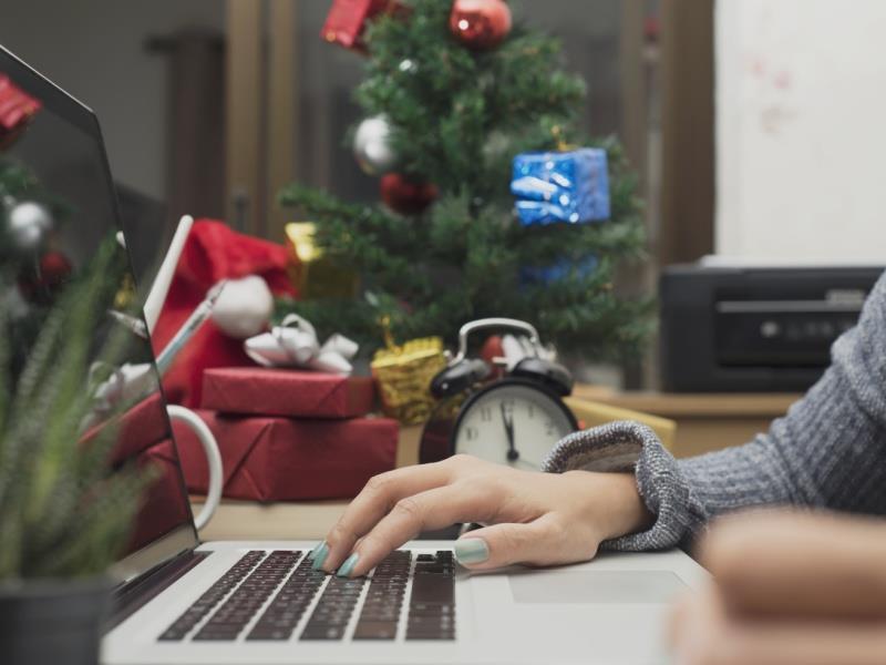 Πώς πληρώνεται η εργασία στα Χριστούγεννα και την Πρωτοχρονιά - Media
