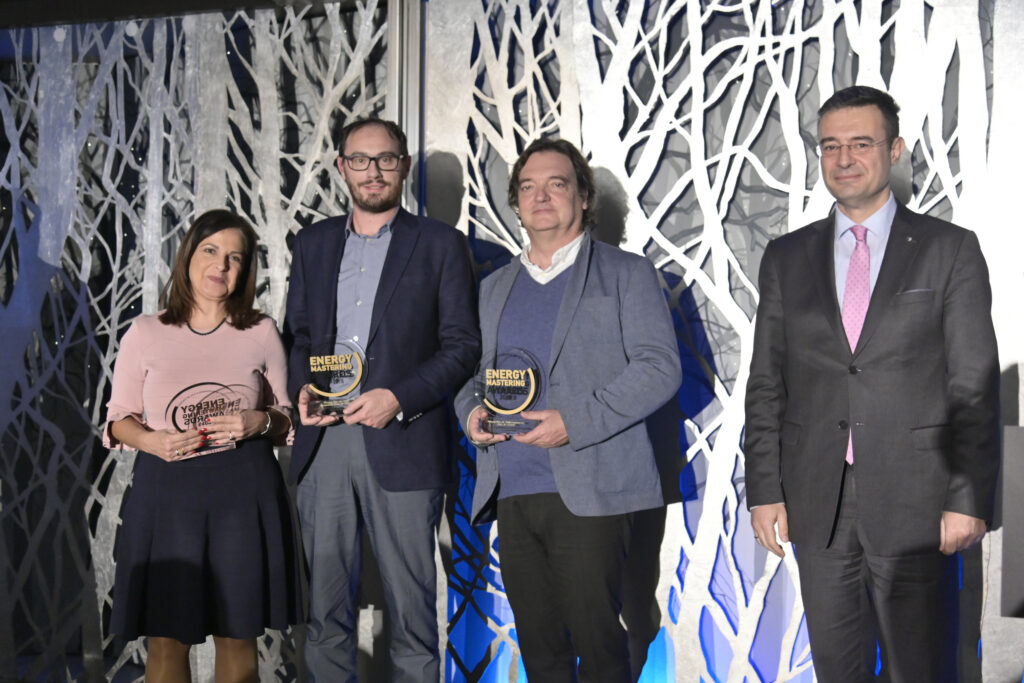 Τρία χρυσά βραβεία για την Ολυμπία Οδό στα Energy Mastering Awards  για το πρόγραμμα LED - Media