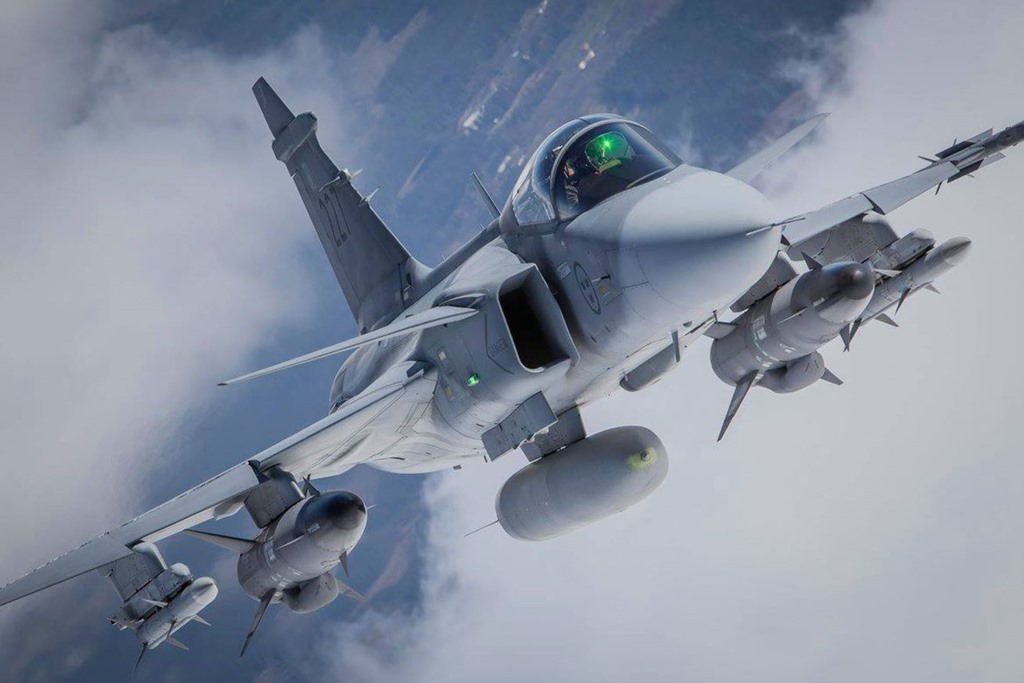 Ποιo F-35; Αυτό είναι το μαχητικό που θα «κατεβάσει» τα ρωσικά από τους ουρανούς (Photos) - Media