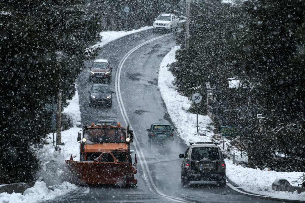 Η «Ζηνοβία» σαρώνει την Ελλάδα: Πυκνή χιονόπτωση, θυελλώδεις βοριάδες (Photos/Videos) - Media