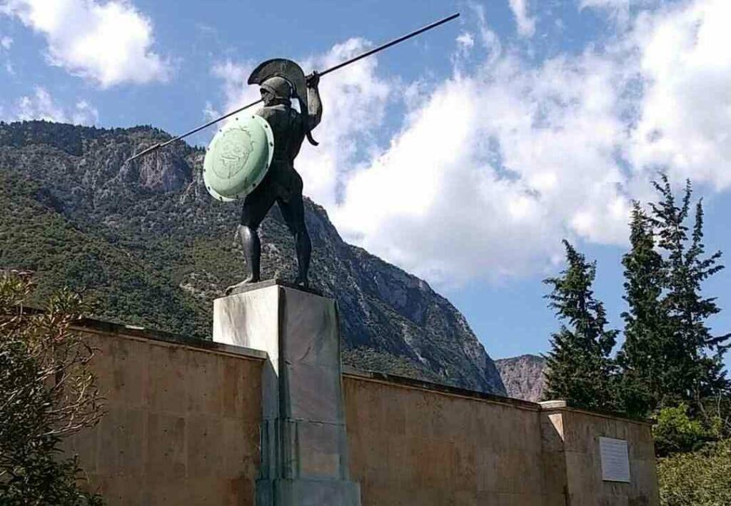 «Πόλεμος» Λαμίας-Σαλαμίνας για τη διαγραφή χρέους: «Η Λαμία δεν κατοικείται από ιθαγενείς» - Media