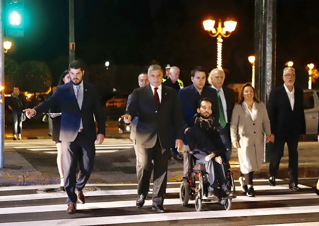 Παραδόθηκε στο κοινό η πρώτη «έξυπνη» διάβαση πεζών της περιφέρειας Αττικής - Media