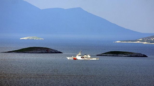 Η «ναυμαχία της τσιπούρας»: Νέα παρενόχληση Ελλήνων ψαράδων από την τουρκική ακτοφυλακή στα Ίμια - Media