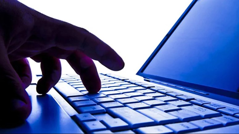 Αλλάζουν τα δεδομένα: Τέλος στο «ελεύθερο» πορνό στο διαδίκτυο - Media