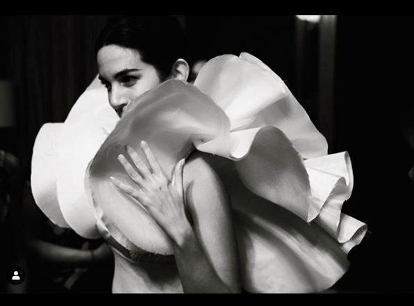 Ο λαμπερός γάμος της Αναστασίας Καίσαρη με τον Thomas Persy (Photo - Video) - Media