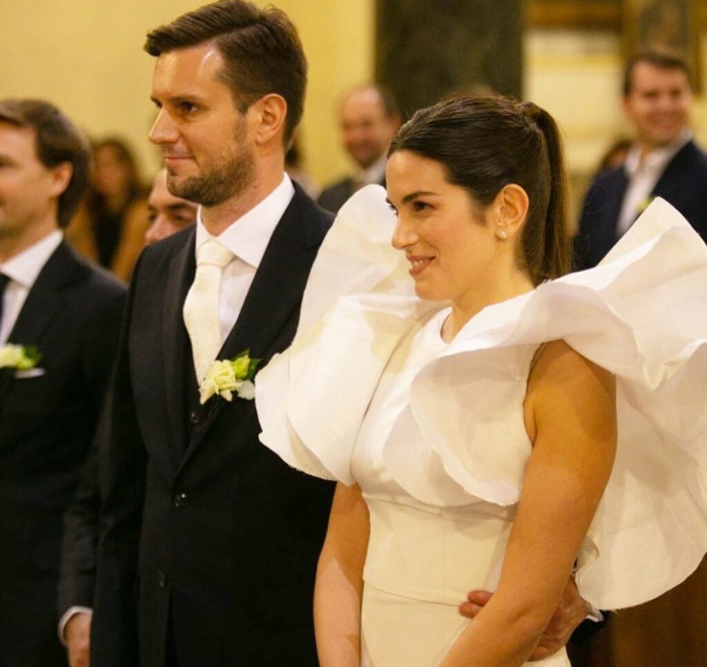 Φωτογραφίες μέσα από τον καθολικό γάμο της λαμπερής Αναστασίας Καίσαρη (Photos) - Media