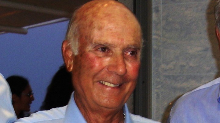 Θρήνος στον τουριστικό κόσμο: Πέθανε ο ξενοδόχος Βασίλης Καμπουράκης - Media