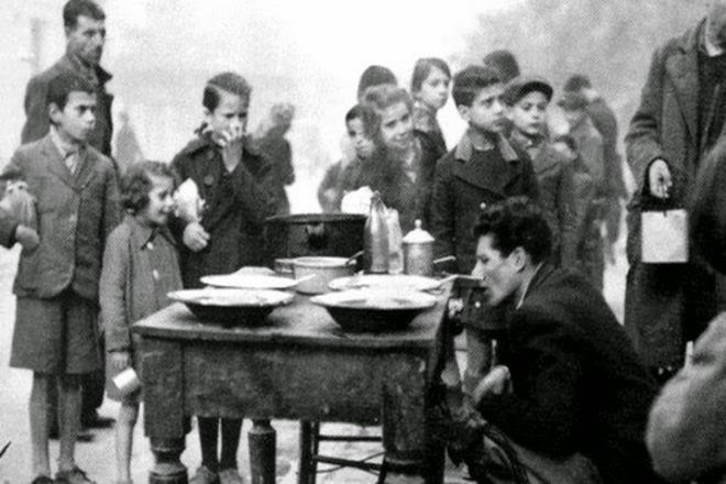 Το «γιορτινό τραπέζι» της Κατοχής - Media