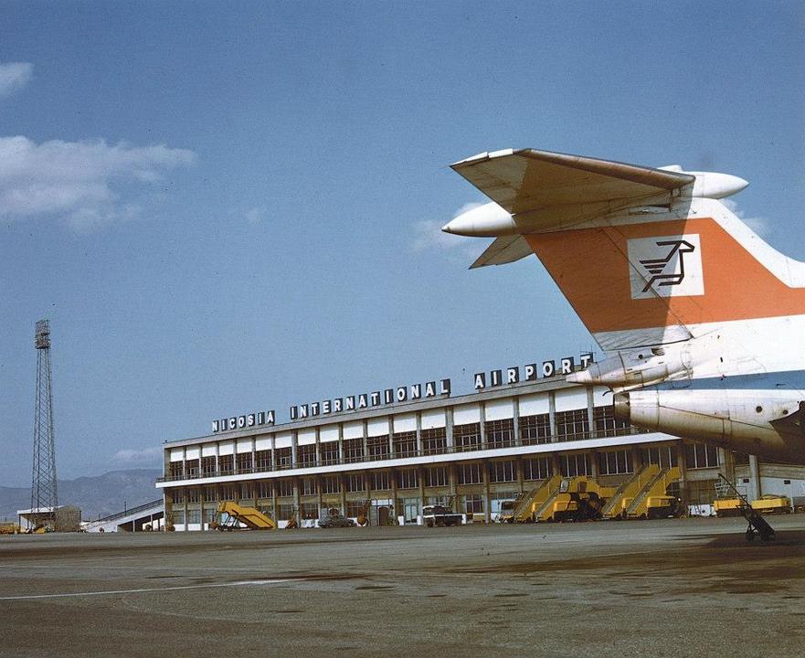 Κατεχόμενα: Συγκλονιστικές φωτογραφίες από το αεροδρόμιο Λευκωσίας 45 χρόνια μετά  - Media