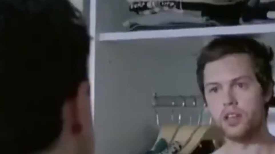 Εκπληκτικό βίντεο: Η απίστευτη δικαιολογία του εραστή στον απατημένο σύζυγο για το πώς βρέθηκε μέσα στη ντουλάπα (Video) - Media